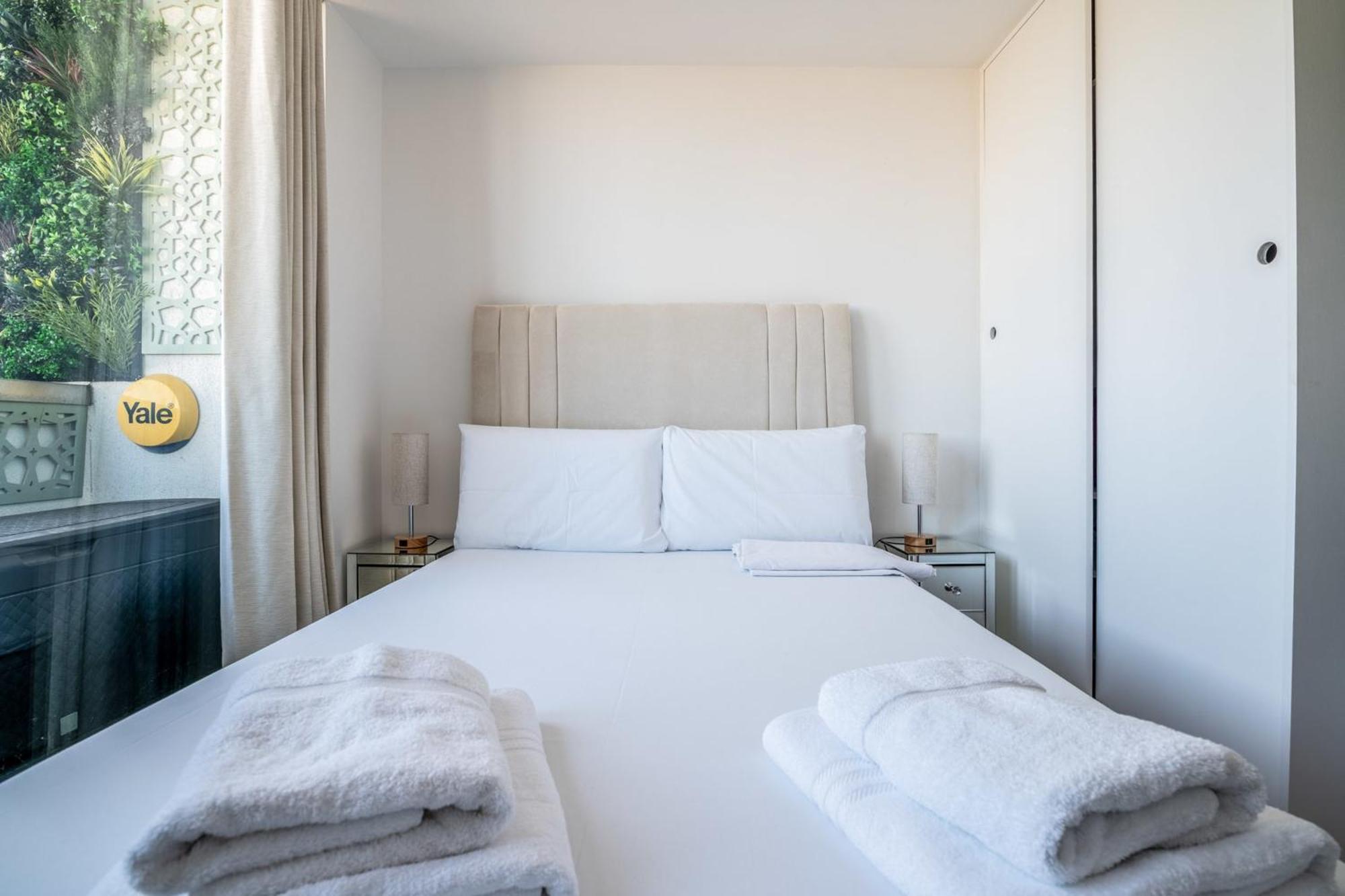 Canary Wharf Retreat With Free Secure Parking ロンドン エクステリア 写真