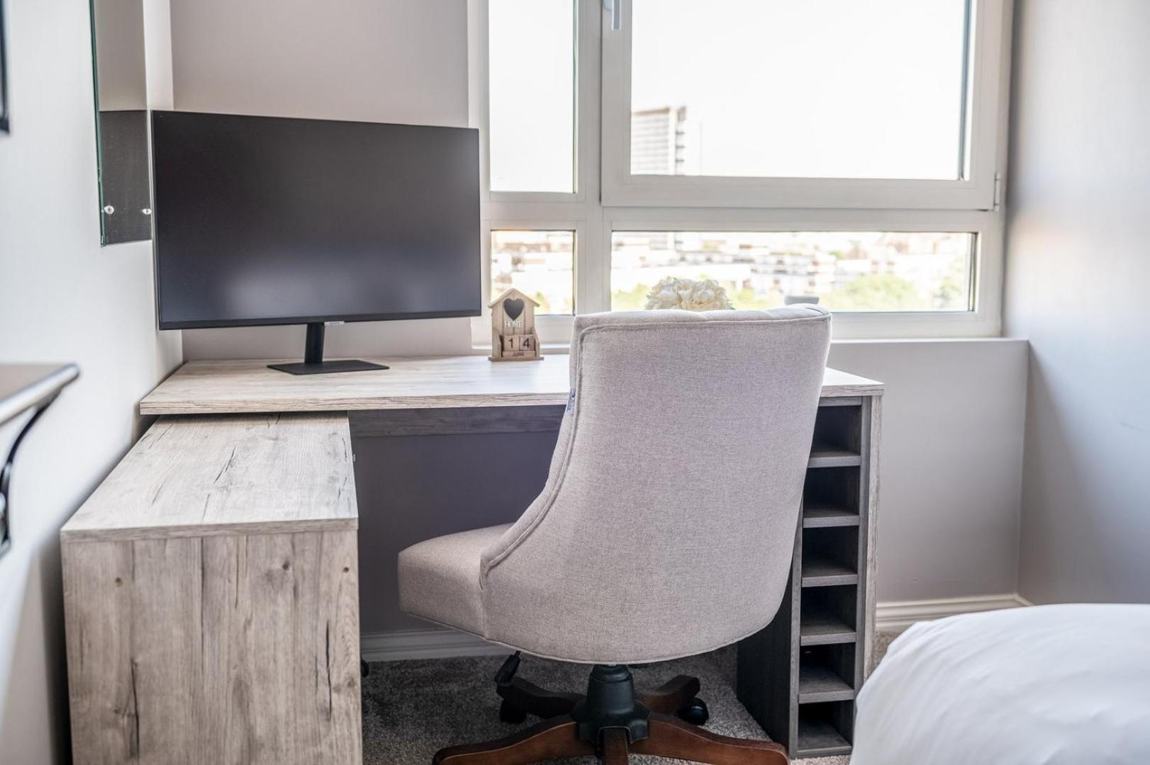 Canary Wharf Retreat With Free Secure Parking ロンドン エクステリア 写真